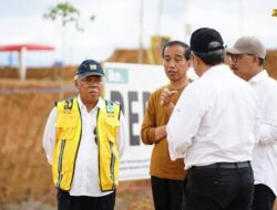 Ditargetkan Rampung 2024, Menteri Basuki Dampingi Presiden Jokowi Tinjau Jalan Tol Menuju KIPP IKN